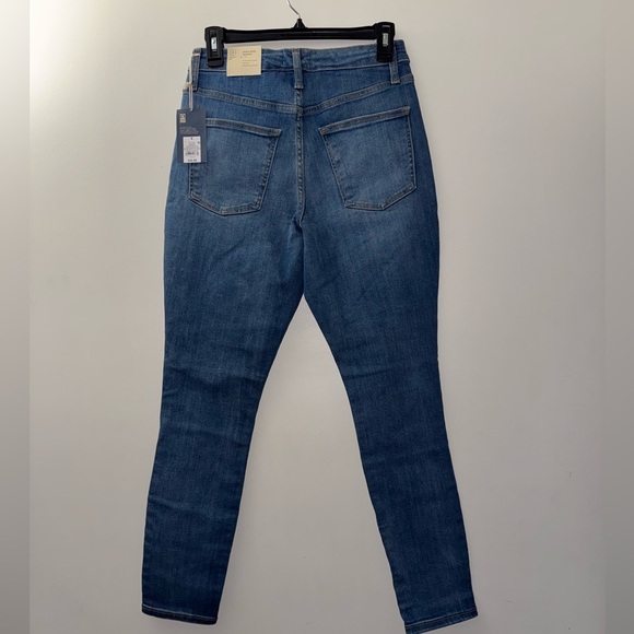 Universal Thread Blue Skinny Jeans with Two-Tone Design - Picture 6 of 6